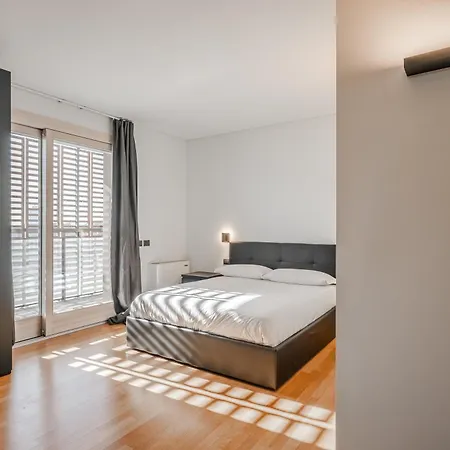 Giax Tower Luxury Oasis Mediolan