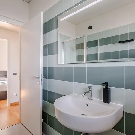 Giax Tower Luxury Oasis * Mediolan
